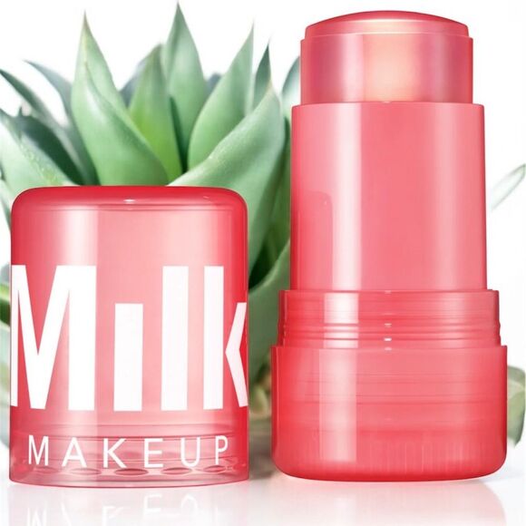 Milk Makeup Watermelon Jelly Glow
Brightening Serum Stick - SP25 - Picture 1 of 5